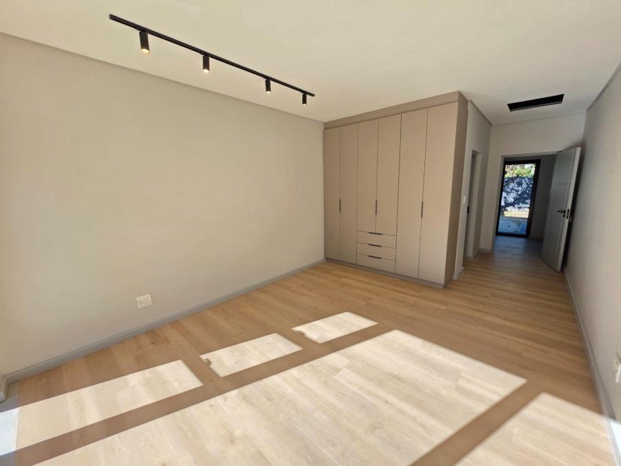 6 Bedroom Property for Sale in Die Boord Western Cape